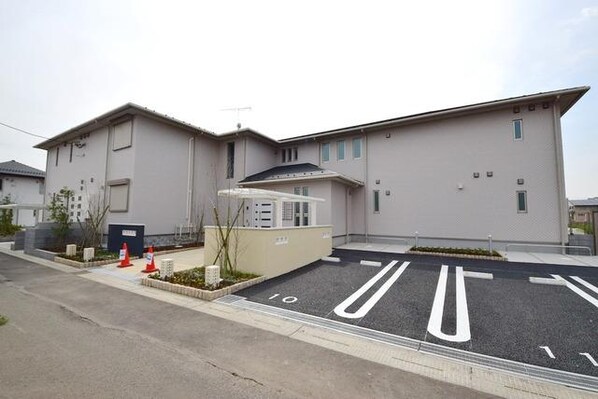 ラシーネ越後山壱番館の物件外観写真